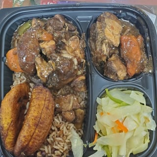 Lunch Special (Mondays to Fridays 11: 30AM to 3:00PM)